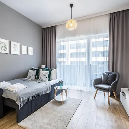 Lägenhet Eleganckie Z Balkonem Slonimskiego 2 By Renters