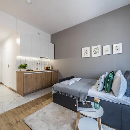 Eleganckie Z Balkonem Slonimskiego 2 By Renters Lägenhet *